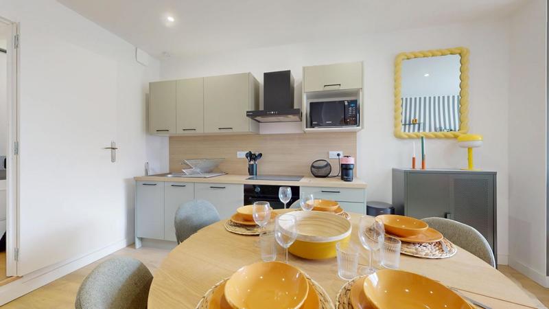 Appartement - 82 m² - 6 pièces