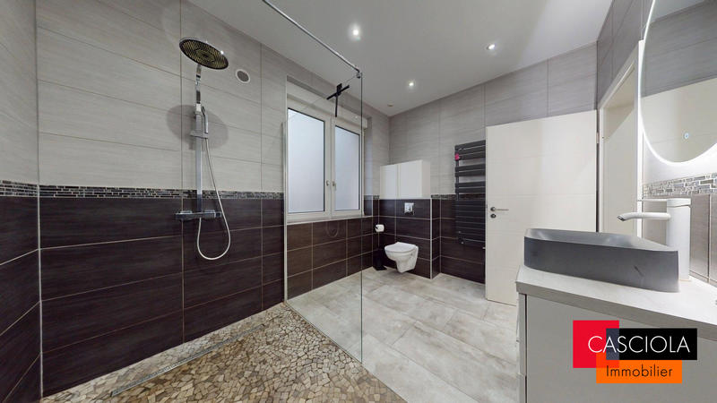 Maison ancienne - 212 m² - 7 pièces