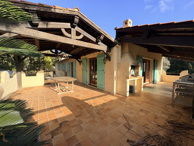 Villa - 155 m² - 6 pièces