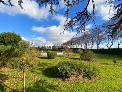 Maison de maîtres - 300 m² - 8 pièces