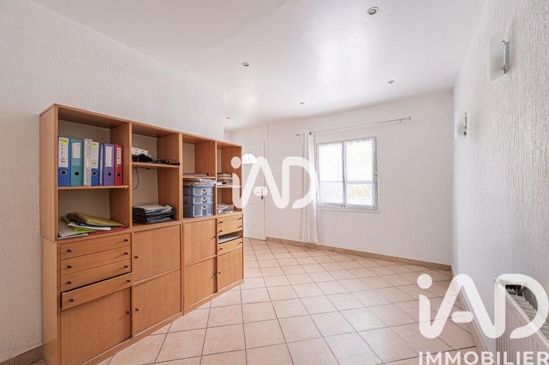 Maison - 99 m² - 5 pièces