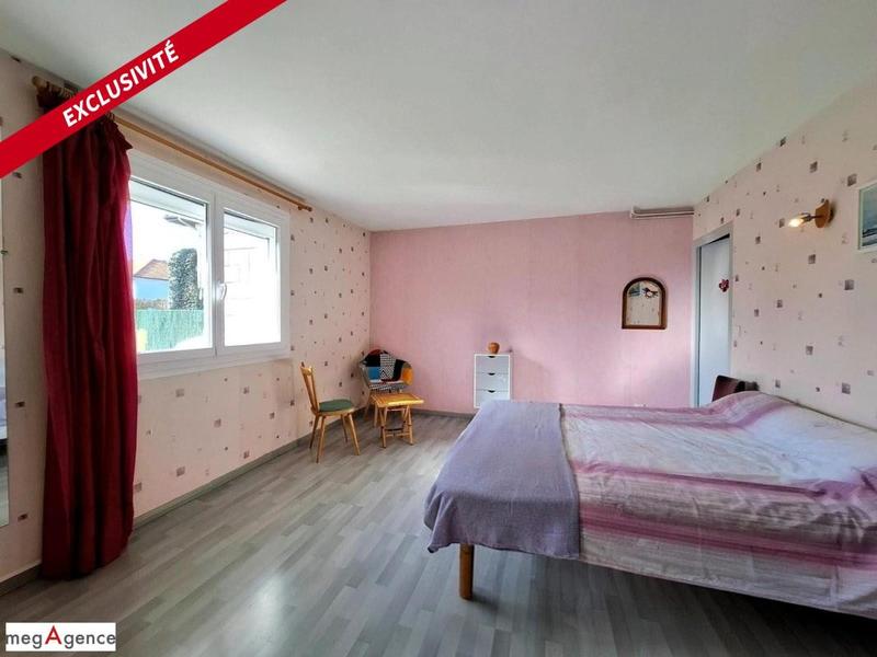 Maison - 220 m² - 7 pièces