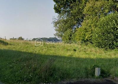 Terrain constructible - 699 m²
