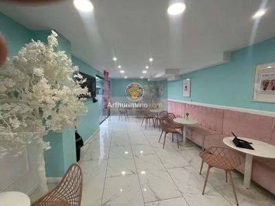 Magasins - 73 m² - 2 pièces