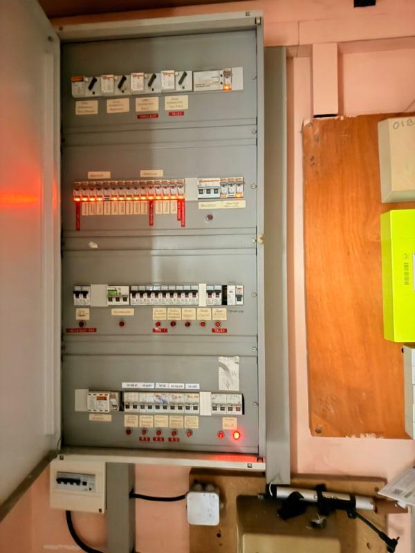 Local commercial - 320 m² - 8 pièces