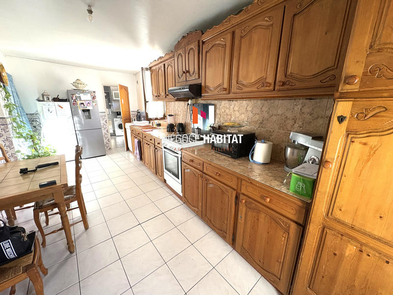 Maison - 94 m² - 6 pièces