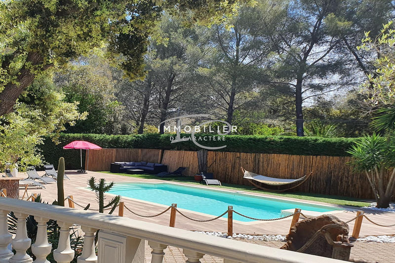 Maison - 159 m² - 5 pièces