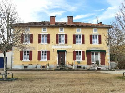 Maison en pierre - 304 m² - 12 pièces