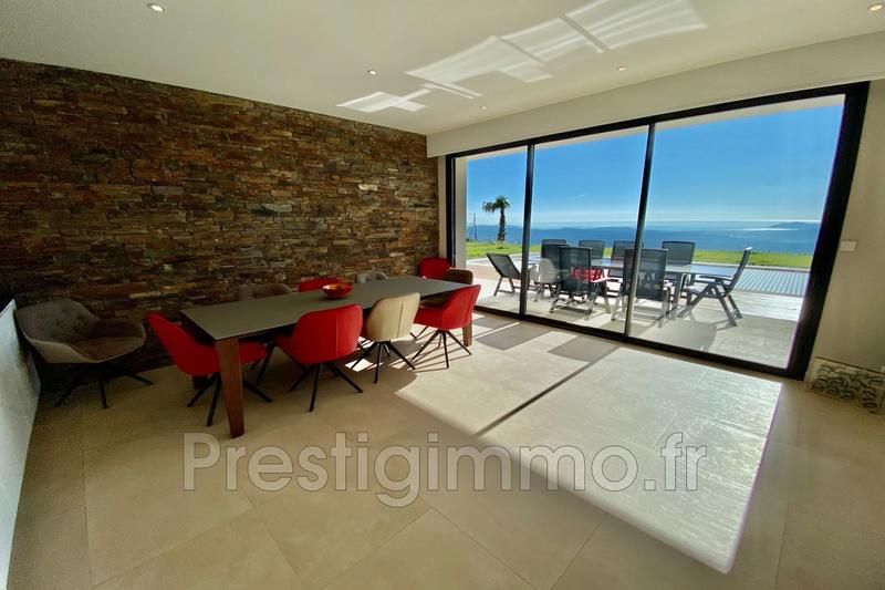 Maison contemporaine - 250 m² - 5 pièces