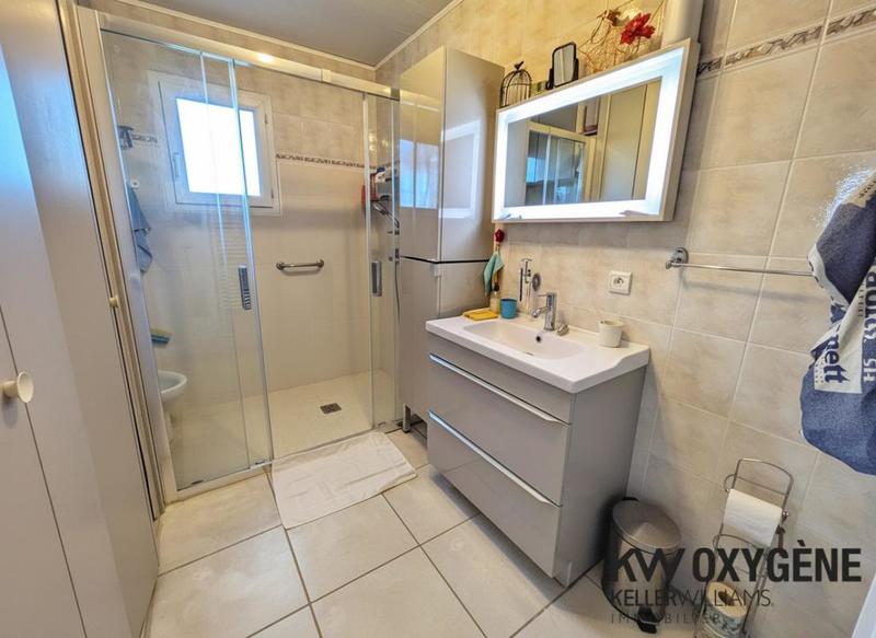 Propriété - 182 m² - 8 pièces