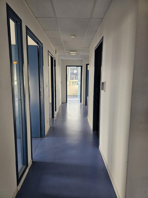 Bureau - 450 m²