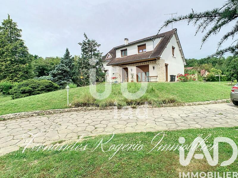 Maison - 170 m² - 8 pièces