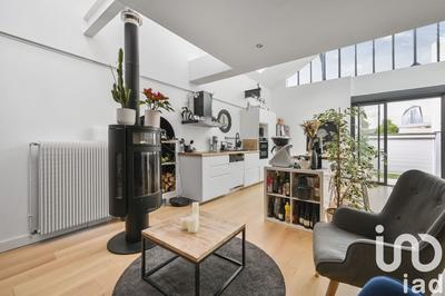 Maison - 230 m² - 9 pièces