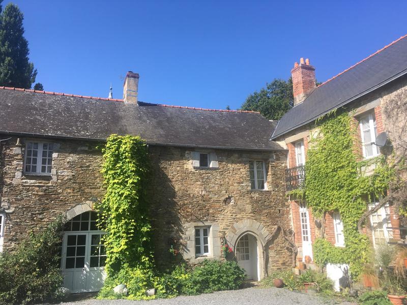 Propriété - 500 m² - 16 pièces