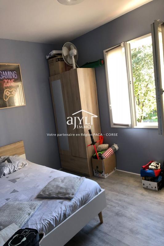 Maison - 99 m² - 4 pièces