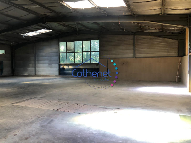 Local d'activités - 312 m²