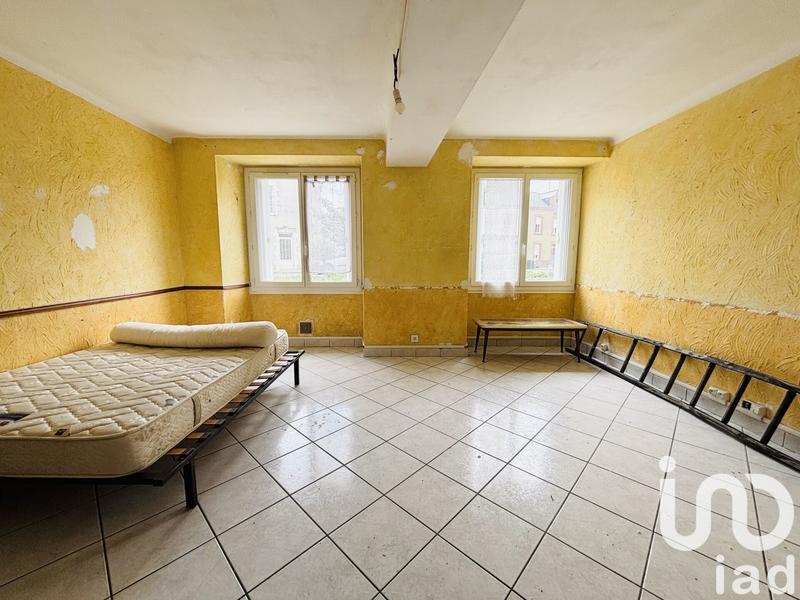 Maison - 230 m² - 9 pièces