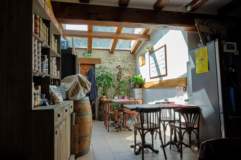 Local commercial - 79 m² - 3 pièces