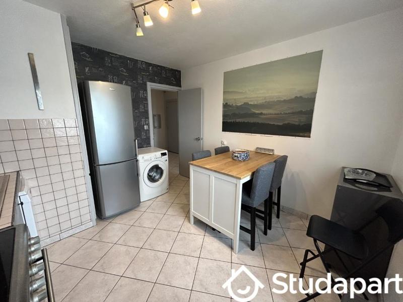 Chambre - 12 m² - 1 pièce