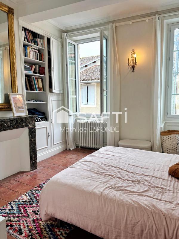 Maison - 342 m² - 10 pièces