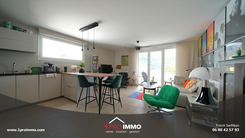 Appartement - 85 m² - 4 pièces