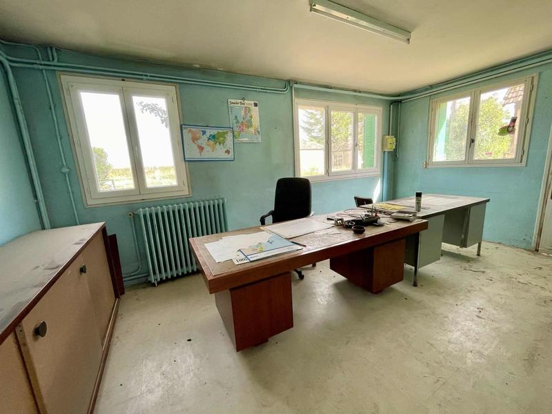 Maison - 240 m² - 13 pièces