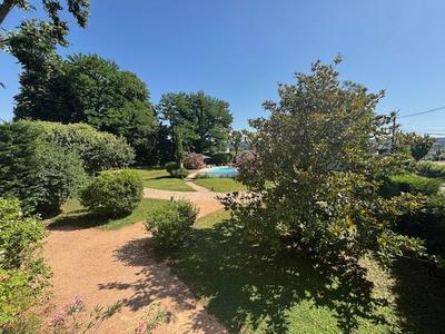 Villa - 222 m² - 7 pièces