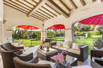 Villa - 252 m² - 5 pièces