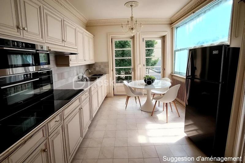 Maison traditionnelle - 107 m² - 4 pièces