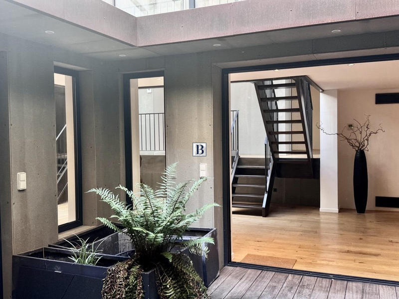 Loft - 205 m² - 3 pièces