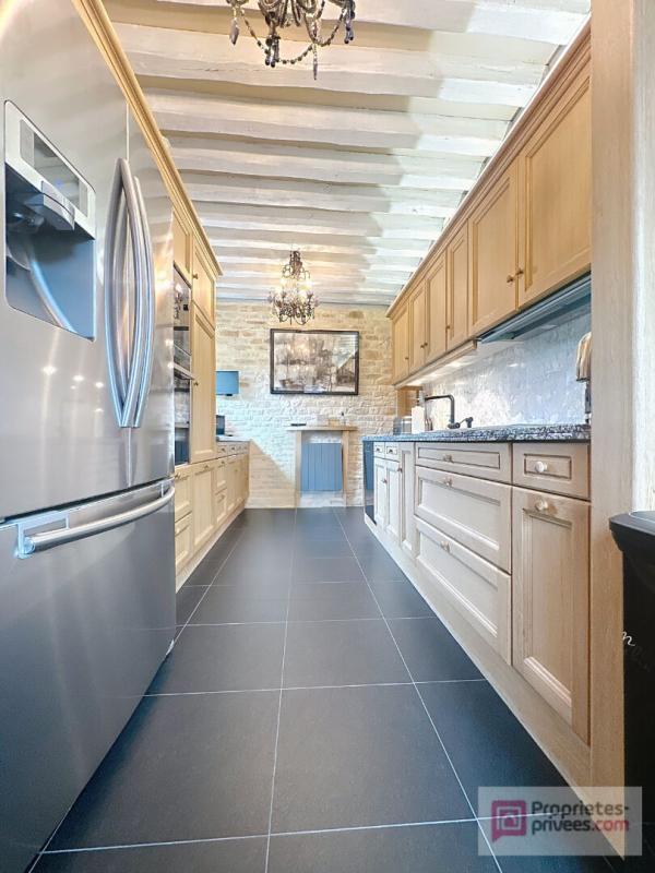 Maison - 235 m² - 8 pièces