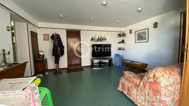 Maison - 230 m² - 8 pièces