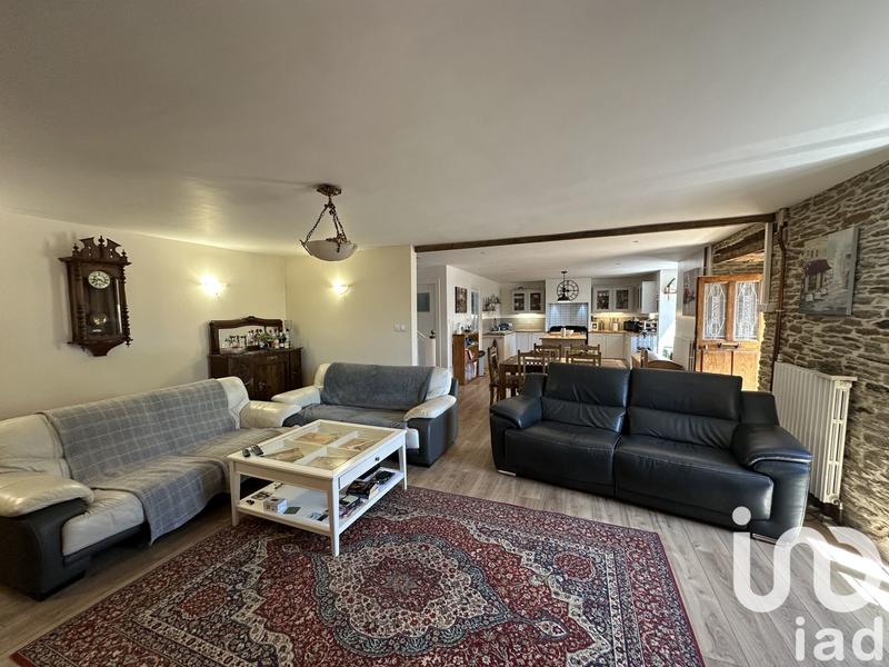 Maison - 181 m² - 6 pièces