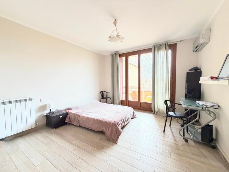 Appartement - 98 m² - 4 pièces