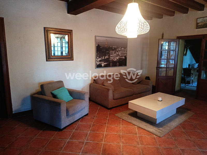 Maison - 239 m² - 10 pièces