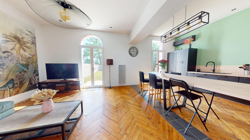 Maison - 104 m² - 4 pièces