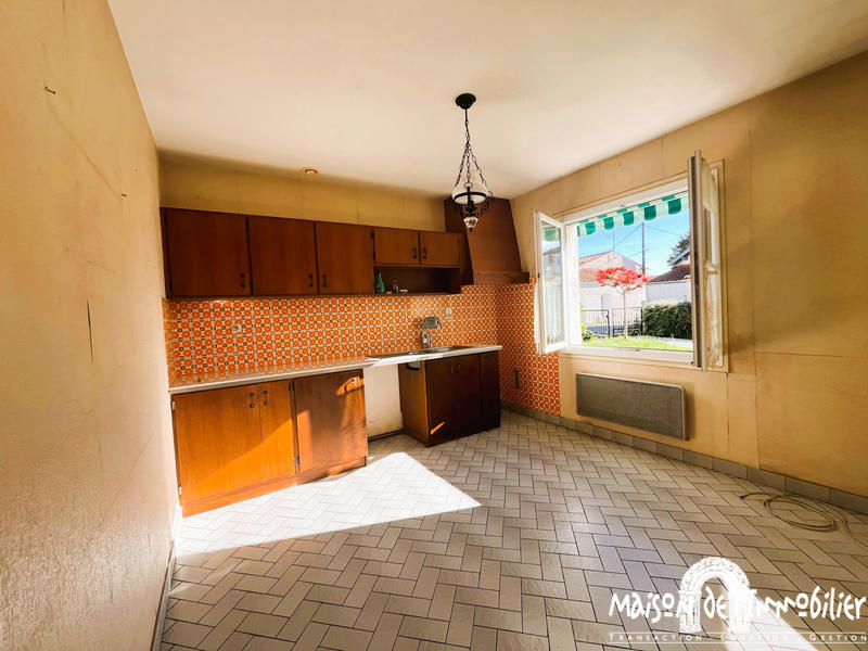 Maison - 207 m² - 9 pièces