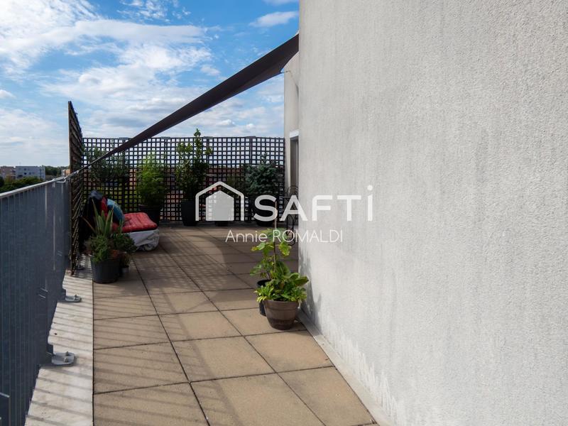 Appartement - 99 m² - 4 pièces