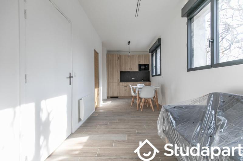 Chambre - 13 m² - 1 pièce