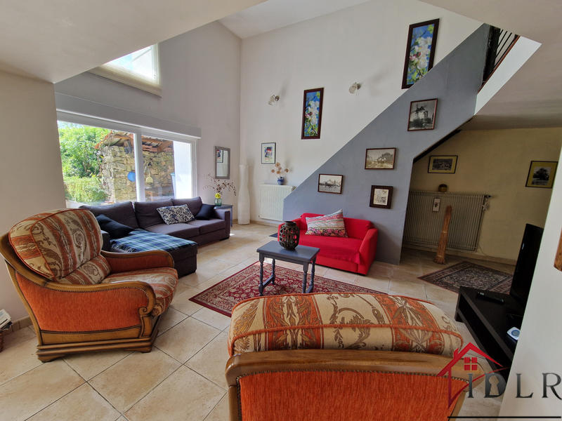 Maison - 188 m² - 5 pièces