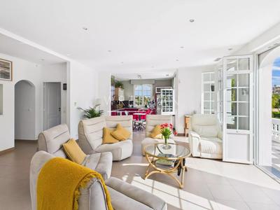 Maison - 183 m² - 5 pièces