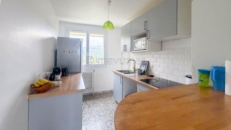 Appartement - 81 m² - 5 pièces