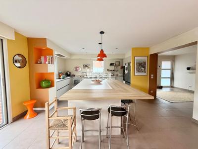 Maison d'architecte - 237 m² - 7 pièces