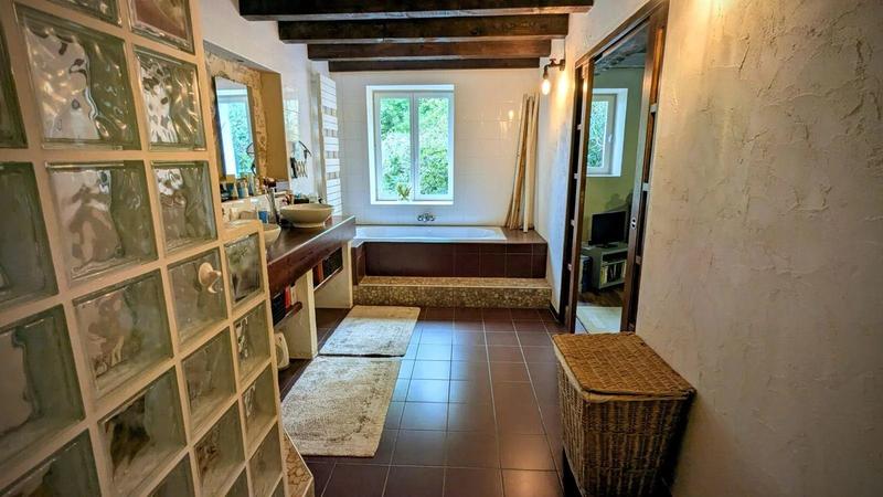 Maison - 237 m² - 6 pièces