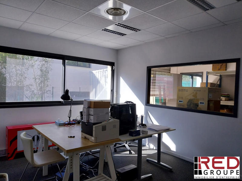 Local d'activités - 105 m²