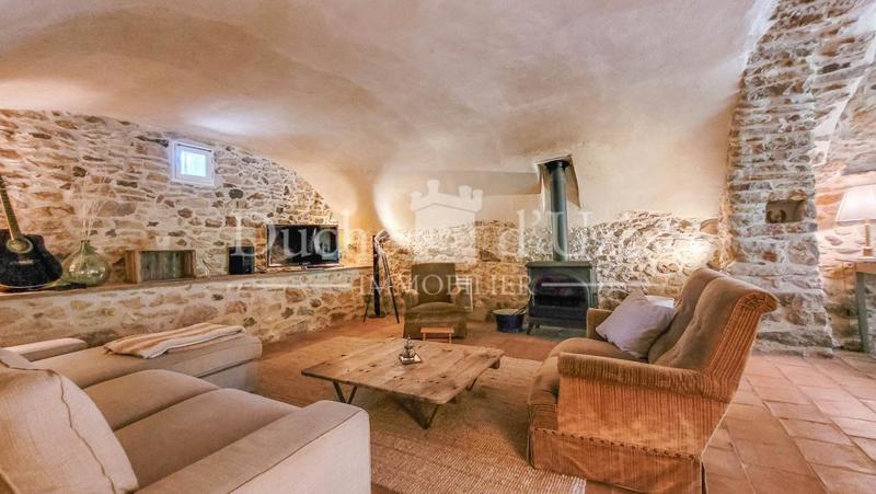 Propriété - 215 m² - 7 pièces