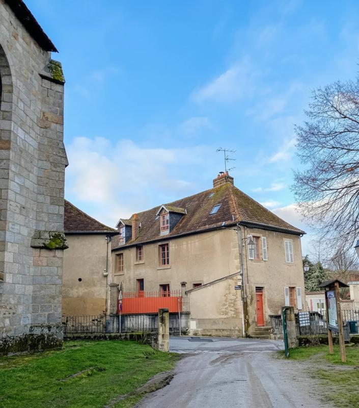 Maison - 350 m² - 8 pièces