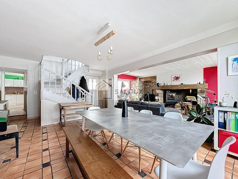 Maison - 195 m² - 7 pièces