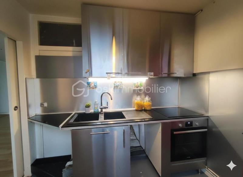 Appartement - 93 m² - 5 pièces