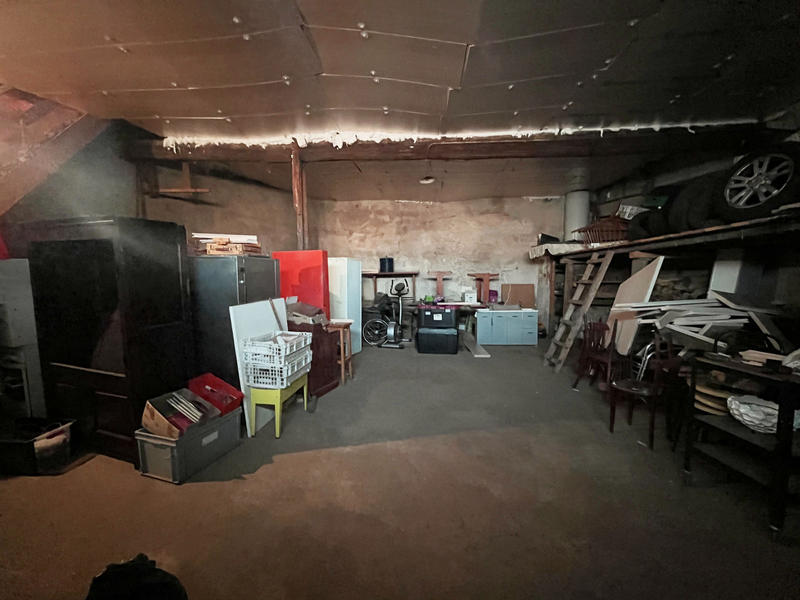 Maison - 642 m² - 30 pièces